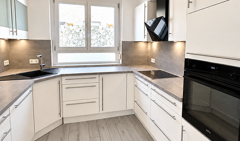 Gut geschnittene Stadtwohnung im Herzen von Ludwigsburg mit Aufzug, Balkon, EBK, FBH