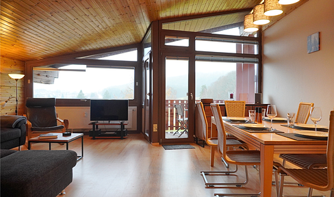 Großzügiges Panorama-Apartment mit Pool und Fitness