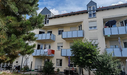 3-room attic apartment with a view in Nittenau.