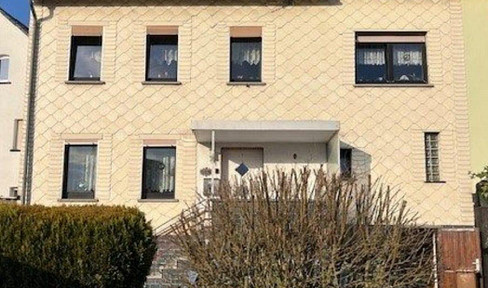 Semi-detached house in Siershahn.