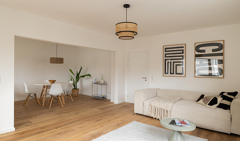 Ready-to-move-in apartment after renovation: 4 rooms, balcony, and a view of the castle, located in the center of Königstein.