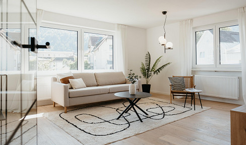 Erstbezug nach Sanierung | Helle 3,5-Zimmer-Wohnung mit Südbalkon (provisionsfrei & einzugsbereit)