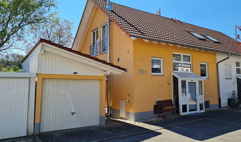 Semi-detached house for sale in Tengen-Büßlingen.