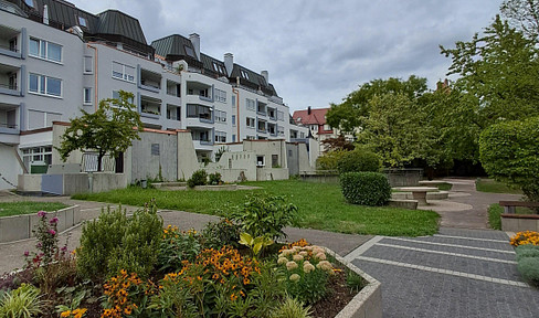 Bright 4.5-room apartment in Degerloch.