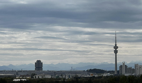 Leerstehende große Wohnung mit Alpenblick aus dem Münchner Norden