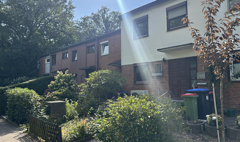 Modernisiertes Reihenhaus mit Wärmepumpe, Energieklasse B und Garage, ohne Courtage