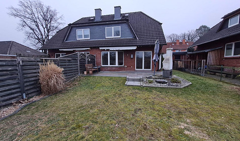 NEUSTADT, district of POGGENHAGEN: Beautiful semi-detached house in a quiet location on the edge of a field, with good transport links.