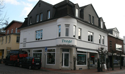 Bad Schwartau, 3-room apartment, 70 square meters, 2nd floor, located in the city center, for rent.