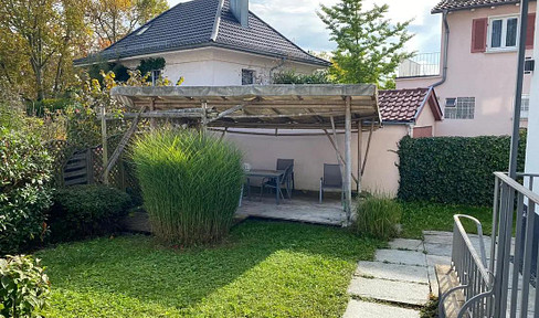 4-room apartment with a large terrace and a communal garden.