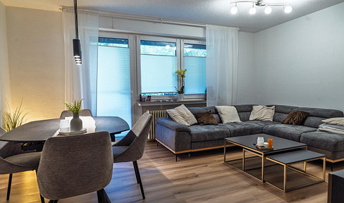 Move in and feel at home: completely renovated 3-room apartment with balcony and garage.