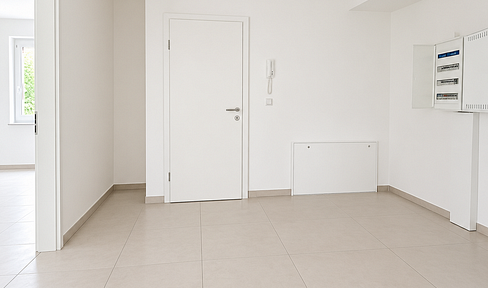 3.5-room apartment with a heated conservatory and a garden.