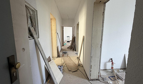 *Erstbezug* Kernsanierte 3-Zimmer Altbau Wohnung mitten im Nordend mit EBK und Skylineblick
