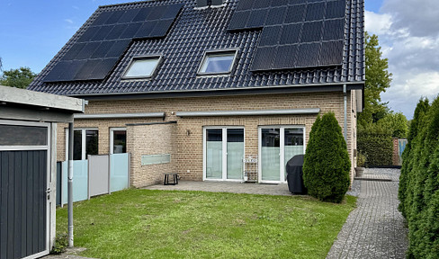 Exklusive Doppelhaushälfte KfW 40 mit Photovoltaik