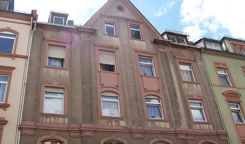 Hausmeisterwohnung: günstige, gut geschnittene 3-Zimmer-Wohnung nur an Selbstrenovierer zu vermieten