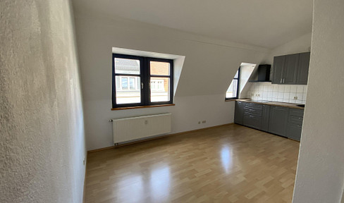 One-bedroom apartment with fitted kitchen.