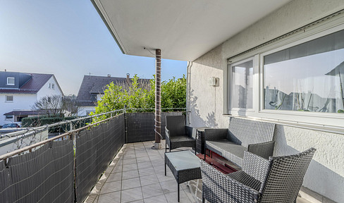 Renovated 3-room apartment with a large balcony overlooking greenery – Oberstenfeld.