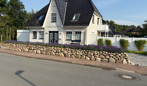 Wohlfühl-Friesenhaus im schönen Fahrdorf mit direktem Schleiblick (provisionsfrei)