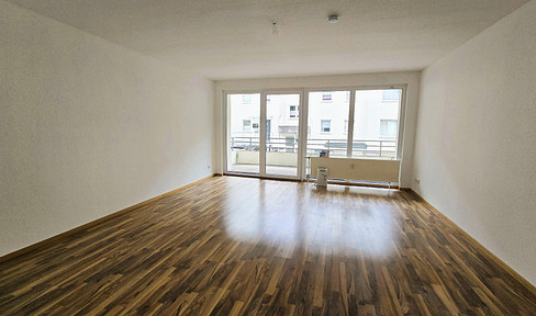 3-room apartment (92 square meters) located in a medical center in Langerfeld.