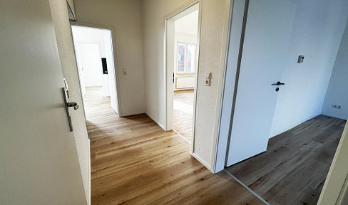 First occupancy after renovation - New flooring, kitchen, bathroom, and windows - Central location in Heilbronn.