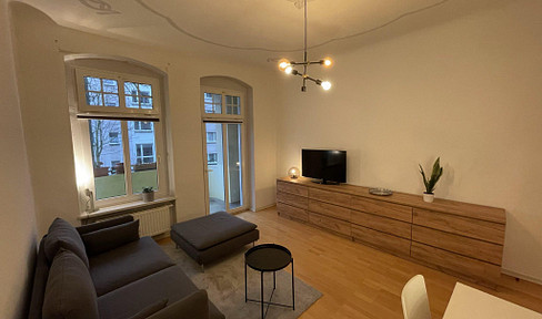 Charming, older-style apartment with a balcony, located in Berlin-Oberschöneweide, available without requiring a guarantor.