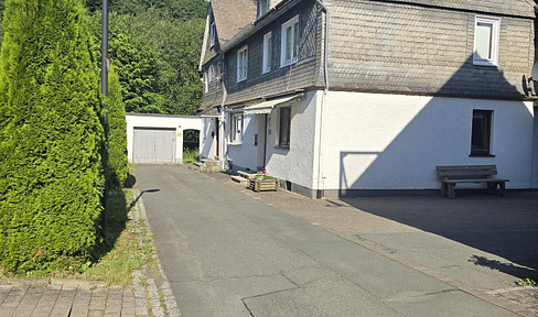 Historisches Fachwerkhaus mit drei Eigentumswohnungen