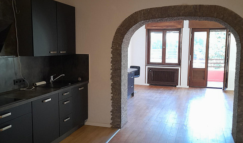 2-room apartment in Düren – Second occupancy after renovation, with balcony.