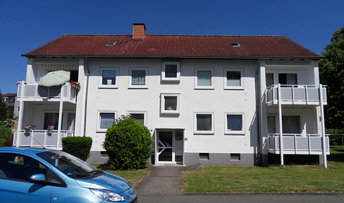 Beautiful, bright 2.5-room apartment with a new daylight shower bathroom and a southwest-facing balcony.