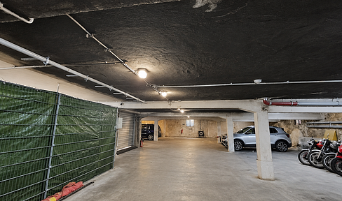 Tiefgaragenstellplatz am Mehringdamm – Sicher & wettergeschützt