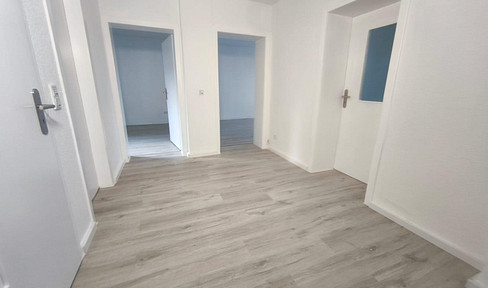 Renovated 2-room ground floor apartment with storage space, located in a popular area in the north of the city.