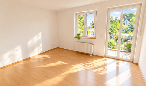 1.5-room apartment for sale in Geltendorf, with a south-facing balcony, 2 parking spaces, and available immediately.