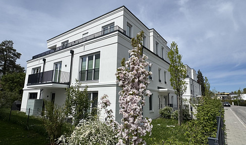 BRAND NEW APARTMENT IN A VILLA | SOUTH/WEST FACING | 2 BALCONIES | VIEW OF GREENERY | FITTED KITCHEN + CUSTOM-MADE FURNITURE + SMART HOME SYSTEM.