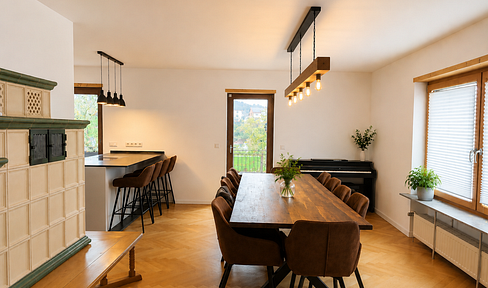 Modernized detached house | 196 m² of living space | 1,382 m² of land | ready for immediate occupancy.