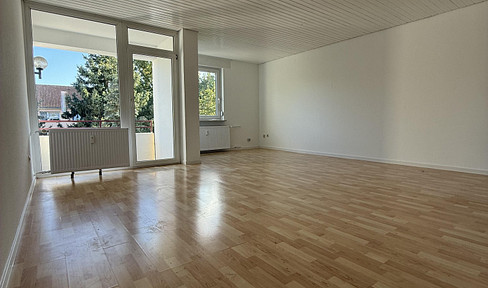 Newly renovated 3-room apartment with kitchen and bathroom.