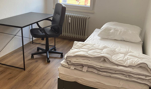 Student room or shared apartment room available in Heilbronn city center, near the education campus, starting November 1st, 2026.