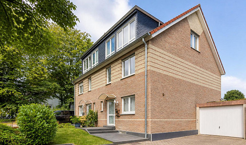 Hochwertige moderne DHH mit 6 Zimmern, Terrasse, Garten & Garage
