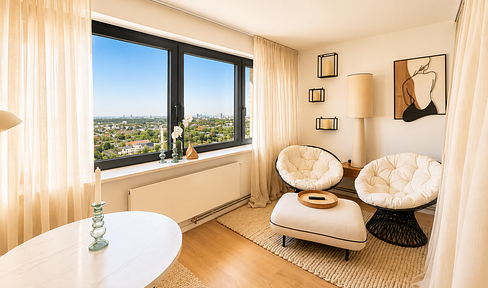 Fully furnished high-rise apartment, 29th floor, with panoramic views of Hamburg.