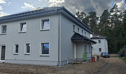 Semi-detached house available for the first time in Michendorf.