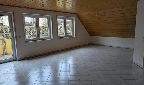 Große zentrale Wohnung in Nöttingen