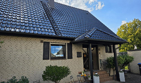 Quiet and well-maintained single-family home in the center of Bönen.