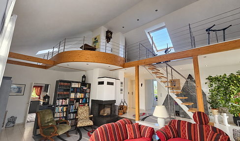 Spacious attic apartment with a gallery, located in a quiet, elevated area of Remagen-Oberwinter.
