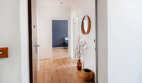 Provisionsfrei!  Zuhause in Charlottenburg: helle 3-Zimmer-Wohnung mit Balkon, EBK und Fahrstuhl