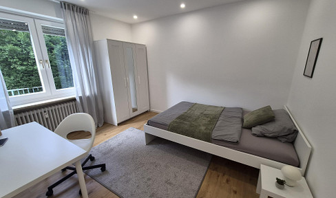 Tolles Zimmer in neu gegründeter 4-Zimmer-WG - Erstbezug nach Sanierung!