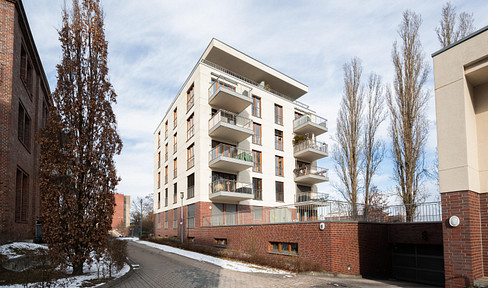 Exclusive 4.5-room apartment with a spacious terrace and water views in Berlin-Köpenick.