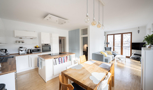 No commission: 126 m², 4.5 rooms, south-facing terrace, and water view in Berlin-Köpenick.