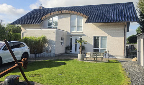 Stadtvilla in Husum mit Doppelgarage/Sauna und Pool
