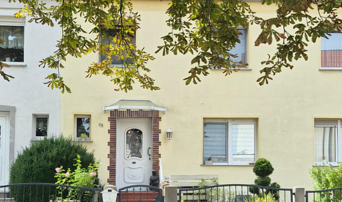 Reihenmittelhaus mit sonnigem Garten