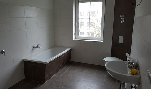 Helle Dreiraumwohnung mit hochwertigem Tageslichtbad