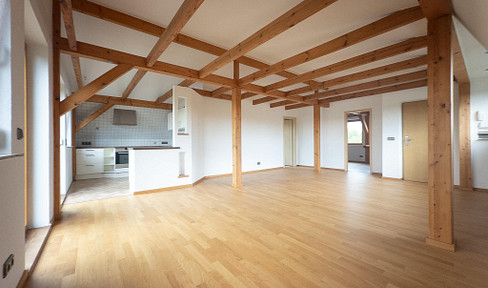 2-Raum-Dachgeschosswohnung in Bohnsdorf mit Balkonblick ins Grüne