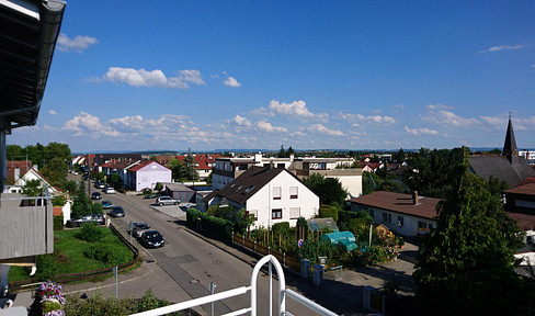 Helle schicke 2 Zimmer oberste Wohnung mit EBK u. tollem Bad in Filderstadt-Bernhausen