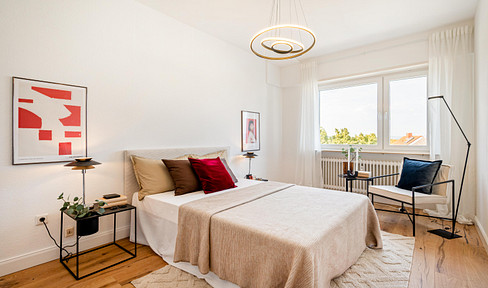 Newly renovated, move-in ready 3-room apartment in Mannheim Feudenheim, with a balcony and garage.